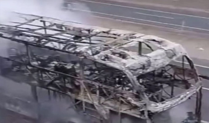 Bus interprovincial se incendia en Cañete: pasajeros lograron escapar en medio del humo y las llamas
