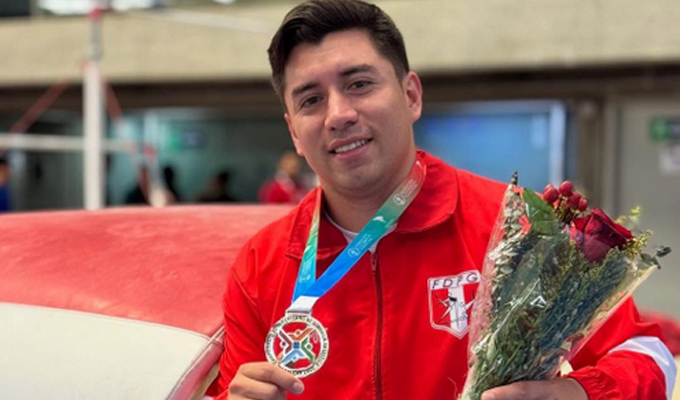 Peruano Daniel Agüero ganó medalla de plata en el Sudamericano de Gimnasia Artística en Colombia