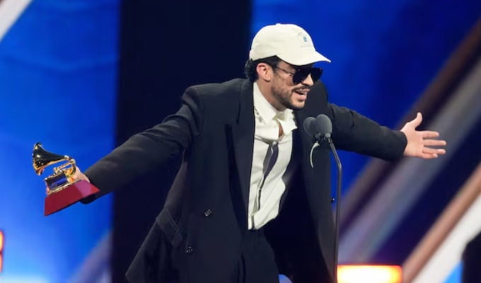 ¡Bad Bunny hace historia con 5 premios! Conoce la lista de ganadores de los Latin Grammy 2025