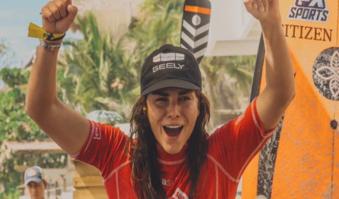 La peruana Vania Torres se corona campeona mundial de SUP Surfing en El Salvador