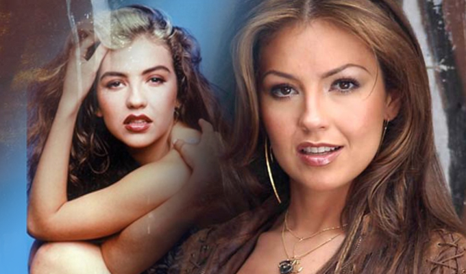 Thalía celebra sus 30 años de carrera musical como solista