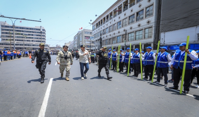 Navidad Segura 2025: 583 policías resguardarán zonas comerciales durante celebraciones en Lima