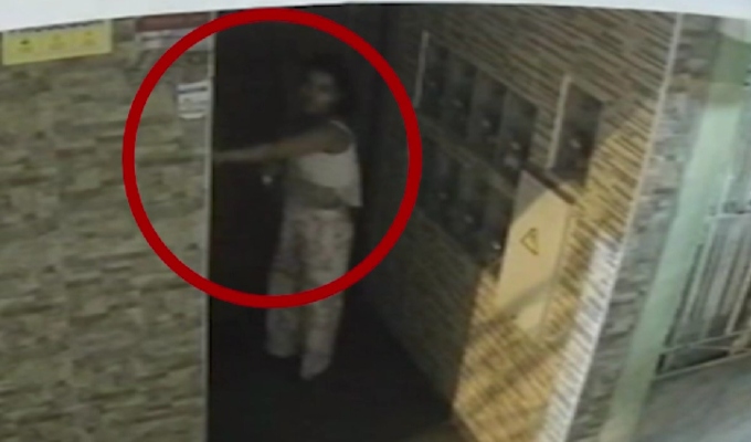 SMP: mujer con cuchillo ingresa a edificio, la PNP tarda más de tres horas en llegar y no la detiene