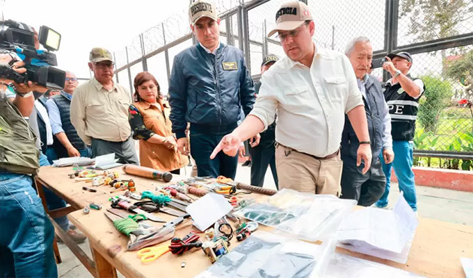 Ministro Martínez: Requisas serán permanentes para mitigar actividades delictivas desde los penales