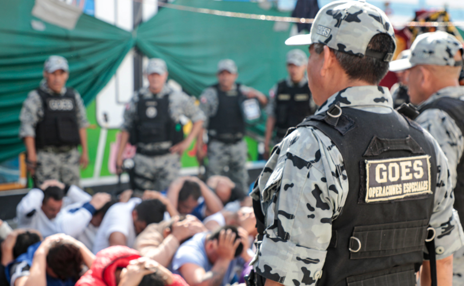 Operativo en penal Ancón II: incautan armas punzocortantes, juegos de casino y más de 50 discos