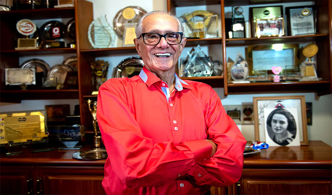 Guillermo Rossini: artistas lamentan fallecimiento de la emblemática figura de Risas y Salsa