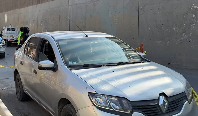 Conductor de auto particular fue atacado a balazos en VMT: su menor hijo resultó ileso