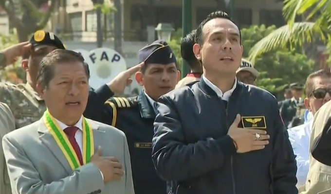 Presidente José Jerí participa en izamiento de bandera en Lurigancho-Chosica