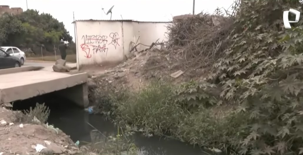 Chorrillos: Vecinos denuncian contaminación del río Surco y exigen limpieza urgente