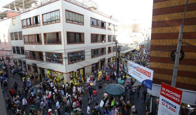 Reubicación de ambulantes de Mesa Redonda en suspenso tras rechazo del PJ al uso del expenal San Jorge
