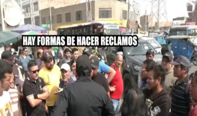 Ataque a bus en Canta Callao: conductores bloquearon vía exigiendo seguridad