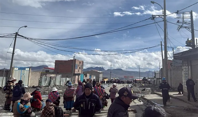 Puno: un muerto y un herido grave deja enfrentamiento durante protesta de trabajadores mineros