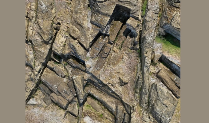 Nuevo modelo 3D revela cómo los polinesios tallaron los moáis de la Isla de Pascua