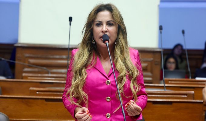 Patricia Chirinos tras confirmarse su candidatura al Senado: "No vengo a proponer, vengo a seguir trabajando"