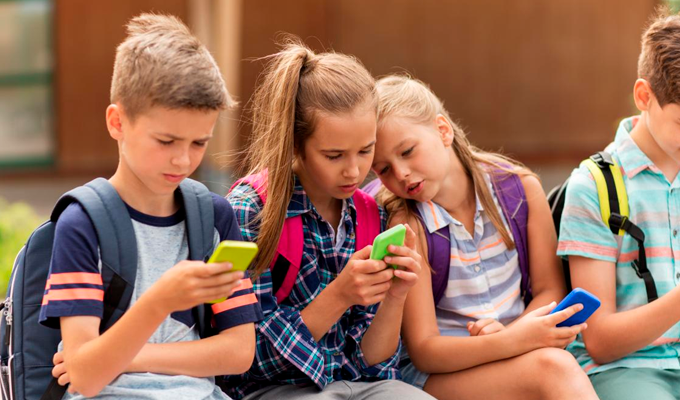 Australia obliga a redes sociales a bloquear cuentas de menores de 16 desde diciembre