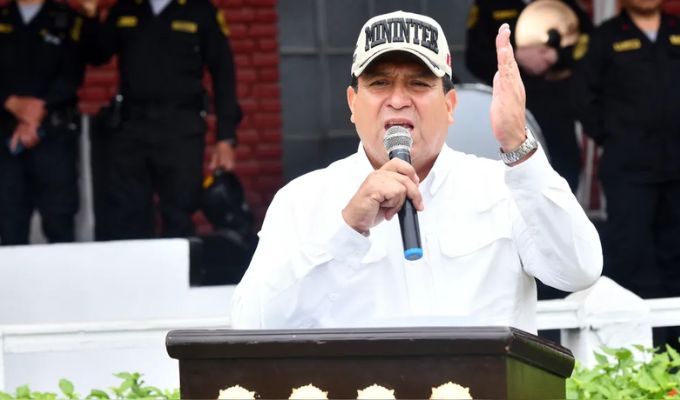 Ministro Tiburcio: Extranjeros que están en forma irregular no tienen espacio en nuestro territorio