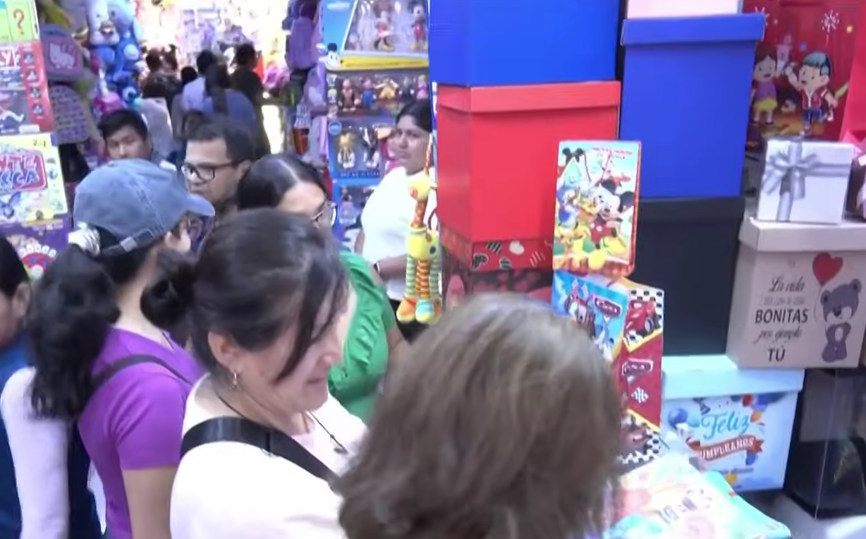 Asistencia masiva a Mesa Redonda por compras navideñas