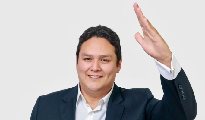 El nuevo rostro del APRA: Enrique Valderrama derrota a Velásquez Quesquén y Del Castillo