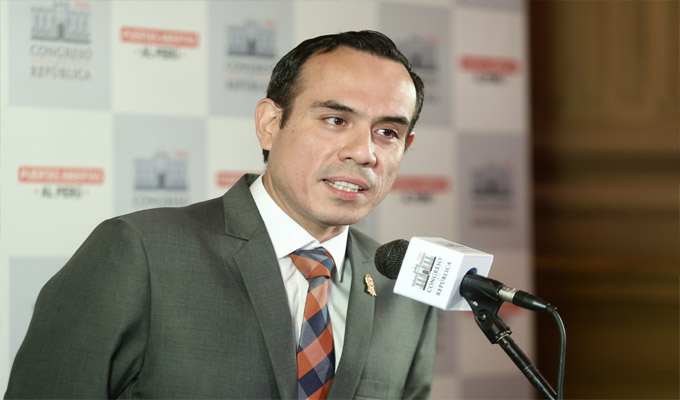 Presidente Jerí ratifica compromiso de su gobierno con el fortalecimiento de las Fuerzas Armadas