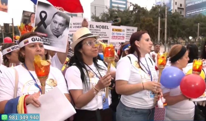 Av. Arequipa: venezolanos marcharon frente a embajada en apoyo a María Corina Machado
