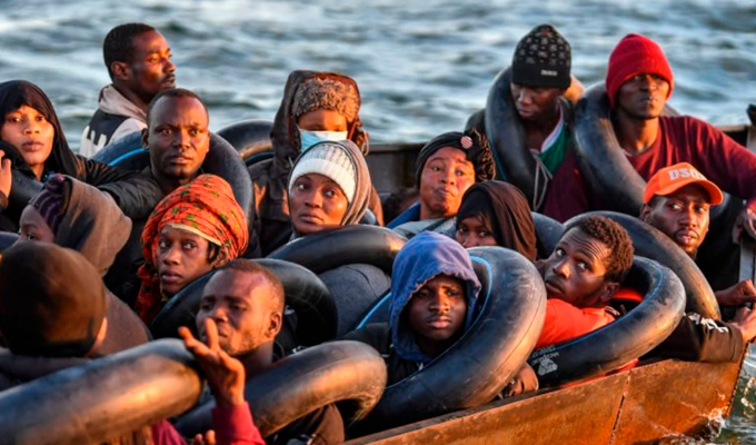 Uni&oacute;n Europea aprueba reforzar controles migratorios con centros de retorno fuera del bloque