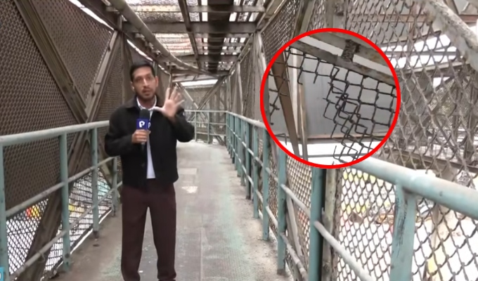 Puente peatonal en Faucett se desmorona: metal corroído y basura ponen en riesgo a peatones