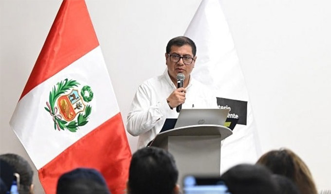 Ministro Espichán: Cerca de 270 mil hectáreas de bosques han sido dañadas por los mineros ilegales