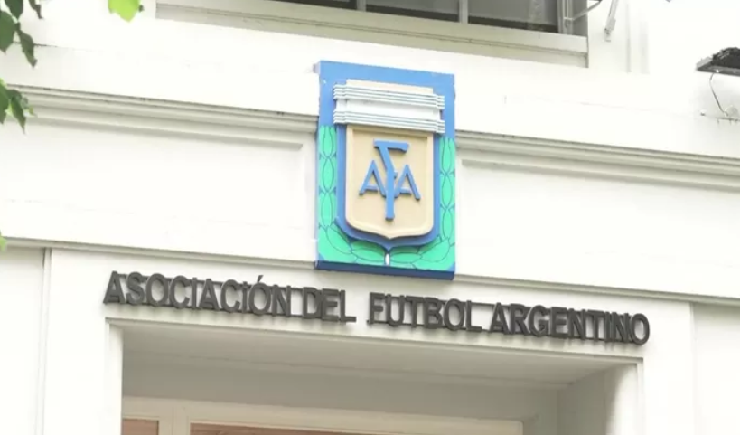 Argentina: allanan la AFA y 17 clubes por investigación de lavado de dinero