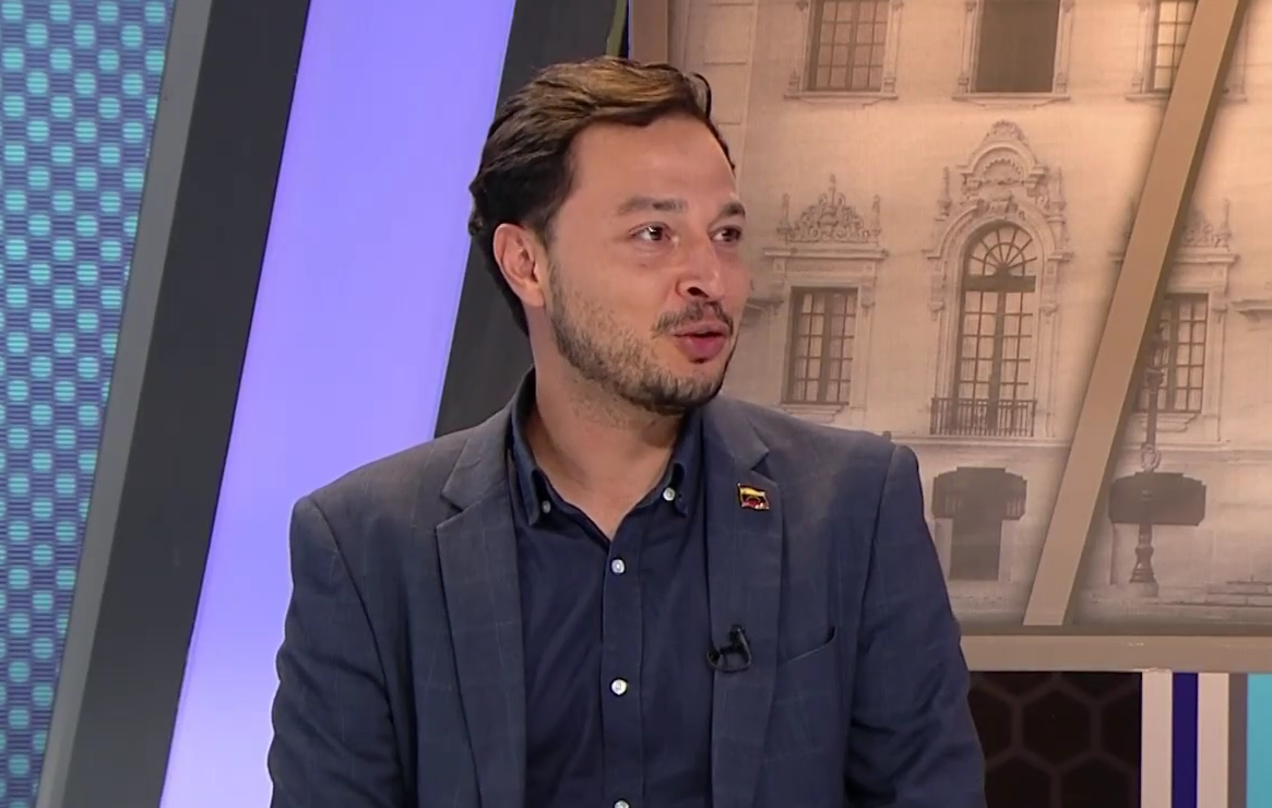 Luis Villasana: “María Corina Machado usó pelucas para pasar controles y salir de Venezuela”