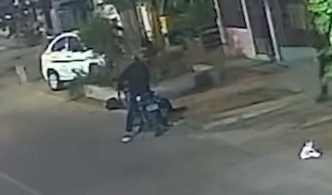 Delincuentes le rompen la cabeza a padre de familia para robarle celular en SJL