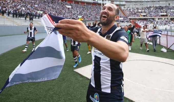Alianza Lima se despide de Hernán Barcos: "Tu nombre ya quedó escrito en blanco y azul"