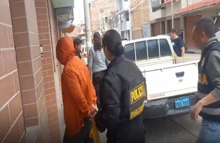 Cajamarca: detienen a dos policías por presunto cobro de 5 mil soles de coima a intervenido