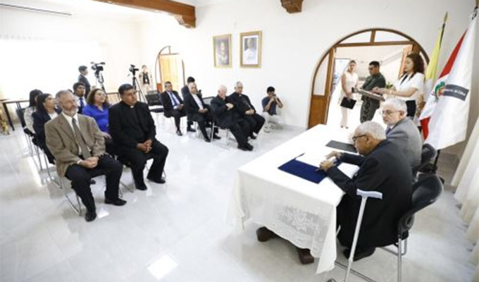 Mincul y CEP suscriben importante acuerdo para proteger el patrimonio vinculado a Iglesia católica