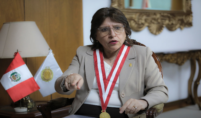 Delia Espinoza presenta demanda de amparo contra el Congreso por inhabilitación de 10 años