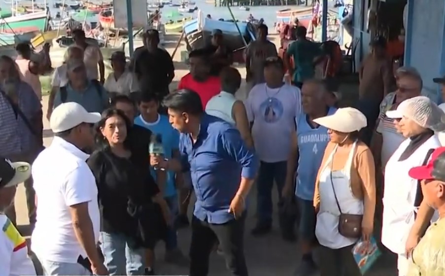 Pescadores de Chorrillos protestan por muro en Playa Pescadores