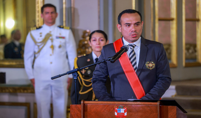 Escolar a José Jerí: “Es sorprendente que la tasa de embarazo adolescente se haya incrementado”