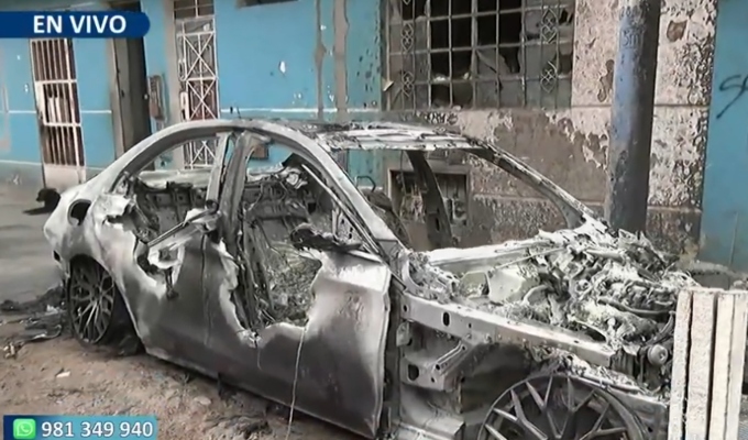 Rímac: queman auto valorizado en más de 50 mil dólares durante celebraciones por Navidad