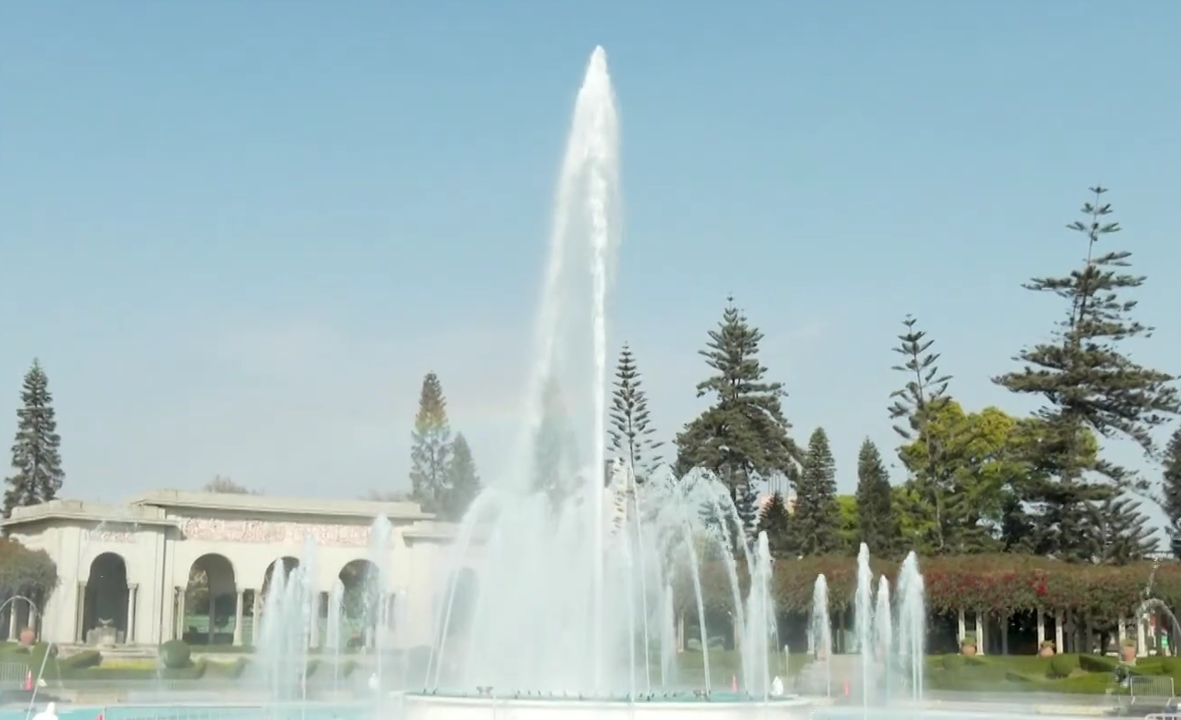 Familia salen de paseo en el último fin de semana del año
