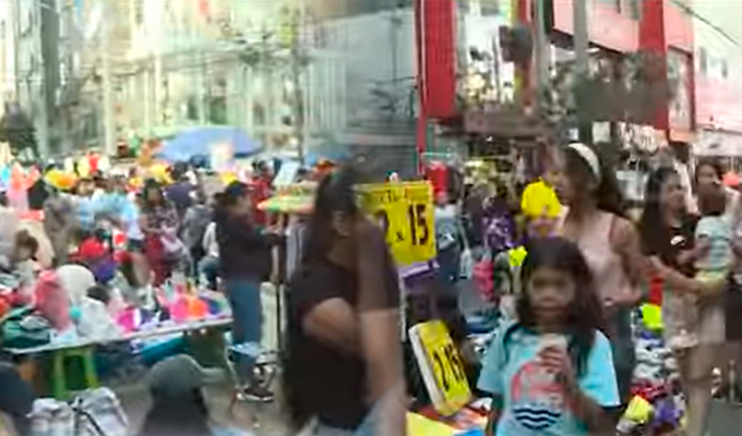 Gamarra colapsa por compras de Año Nuevo y falta de control municipal