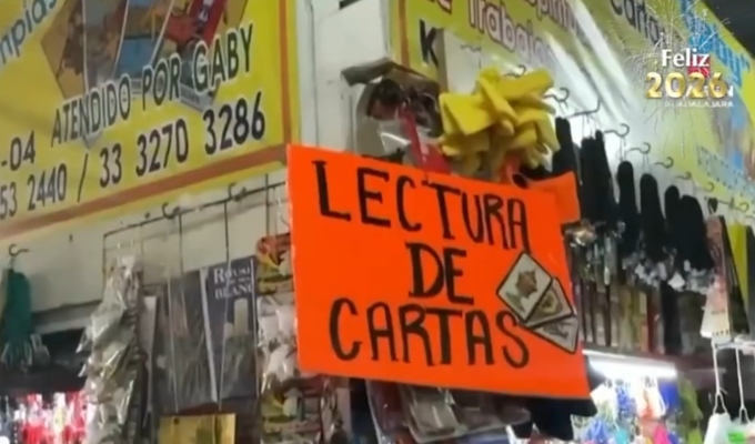 Rituales de Año Nuevo disparan la venta de artículos esotéricos, maletas y ropa interior