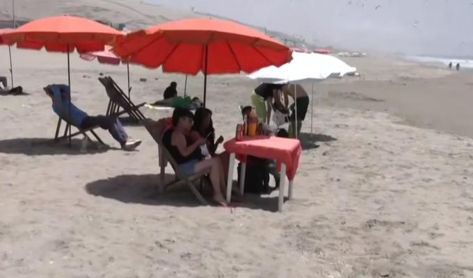 Villa El Salvador se prepara para recibir el 2026: familias disfrutan de la playa Venecia