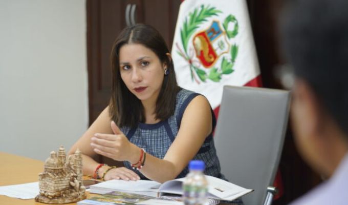 Ministra Lesly Shica tras choque de trenes en Cusco: "La reacción del Estado fue inmediata"