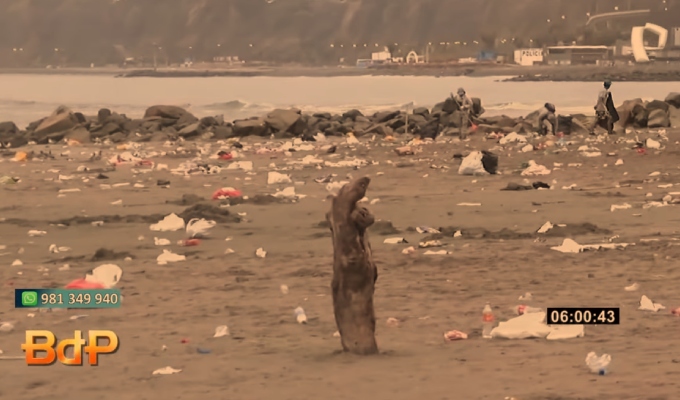 Playas de la Costa Verde amanecen cubiertas de basura tras celebraciones de Año Nuevo