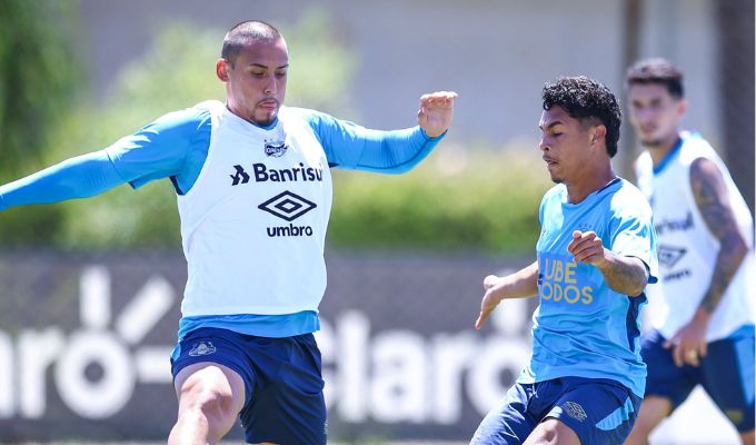 Recuperación en tiempo récord: Erick Noriega ya entrena con Gremio tras superar complicada lesión