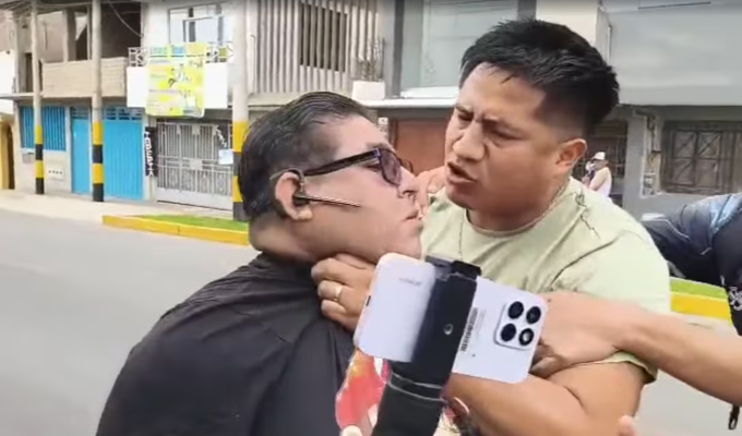 Agreden a periodista durante transmisión en vivo en Chincha: intentaron ahorcarlo frente a cámaras