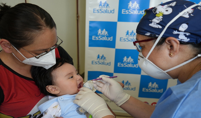 Una gasa hoy, una sonrisa sana mañana: La importancia de la higiene bucal desde el nacimiento