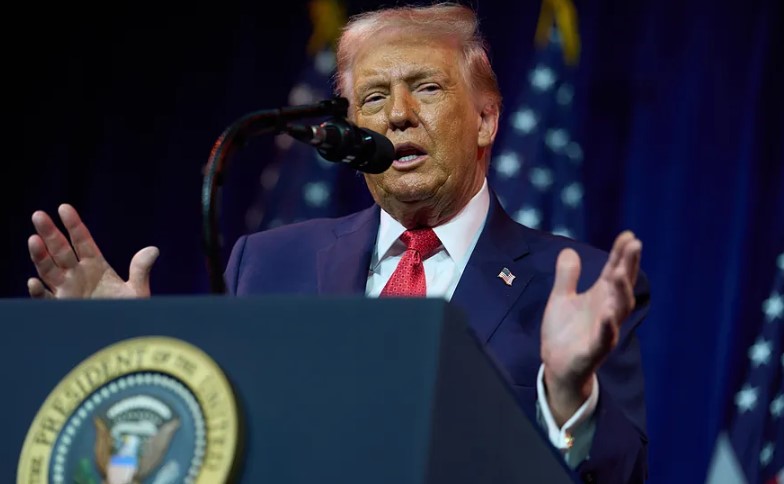 Donald Trump advierte al Gobierno cubano: No recibirá más petróleo ni dinero de Venezuela