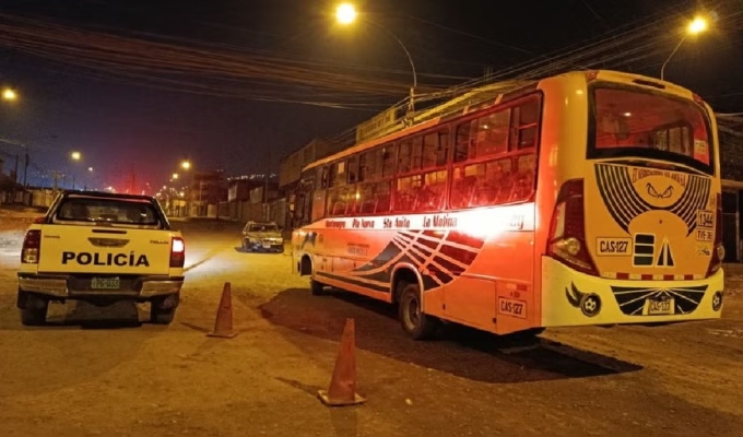 Bus lleno de pasajeros fue atacado a balazos en Huarochirí: conductor resultó herido en ataque