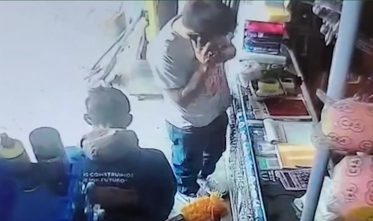 SJL: delincuente se hace pasar como cliente y roba en ferretería