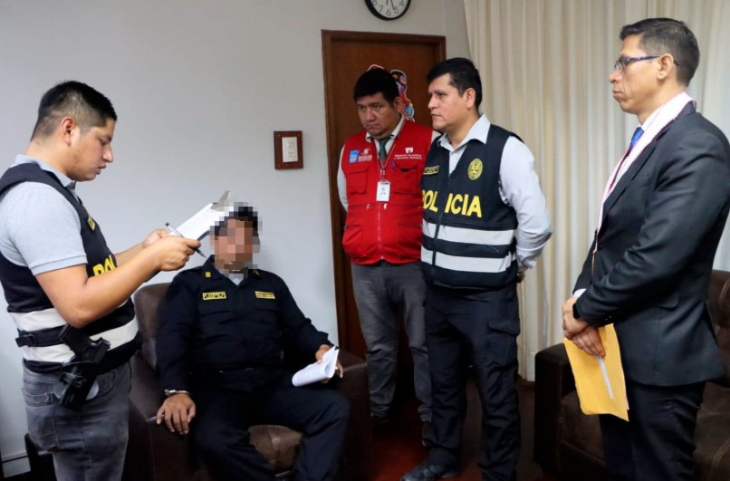 Capturan a seis policías acusados de pedir 3 mil soles de coima